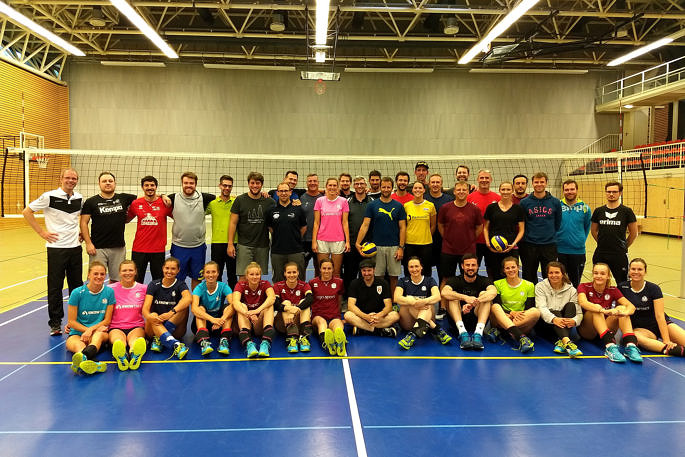 48. A-Trainerlehrgang des DVV zu Gast beim Team DSHS SnowTrex Köln 48. A-Trainerlehrgang des DVV zu Gast beim Team DSHS SnowTrex Köln