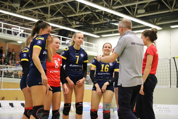 DSHS SnowTrex Köln beim Tabellenführer und Meister Skurios Volleys Borken gefordert