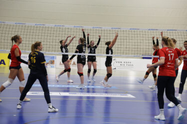Erstes Heimspiel ohne Happy End – DSHS SnowTrex Köln unterliegt Leverkusen mit 1:3