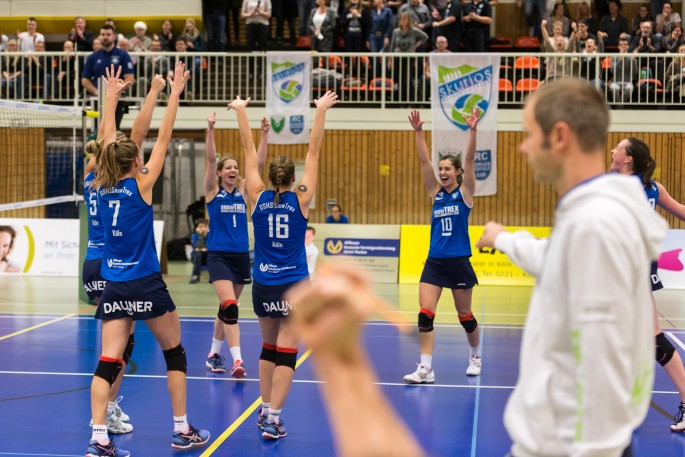 Dritter Doppelspieltag in Folge für die DSHS SnowTrex Köln-Volleyballerinnen